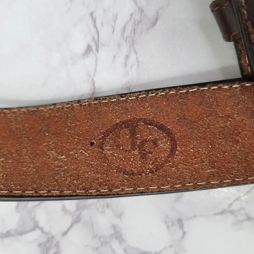 Men's Brown Woven Basket Weave Pattern Leather Belt Size 48 Gold Toned Buckle
